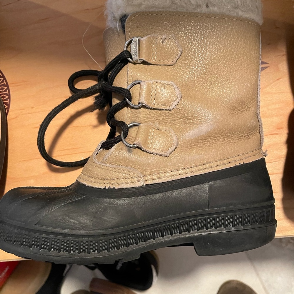 Sorel size 3 snow boots - keep your child’s toes warm.